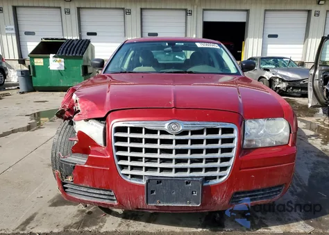 2008 Chrysler 300 Lx z USA, uszkodzony, nr VIN 2C3KA43RX8H191557